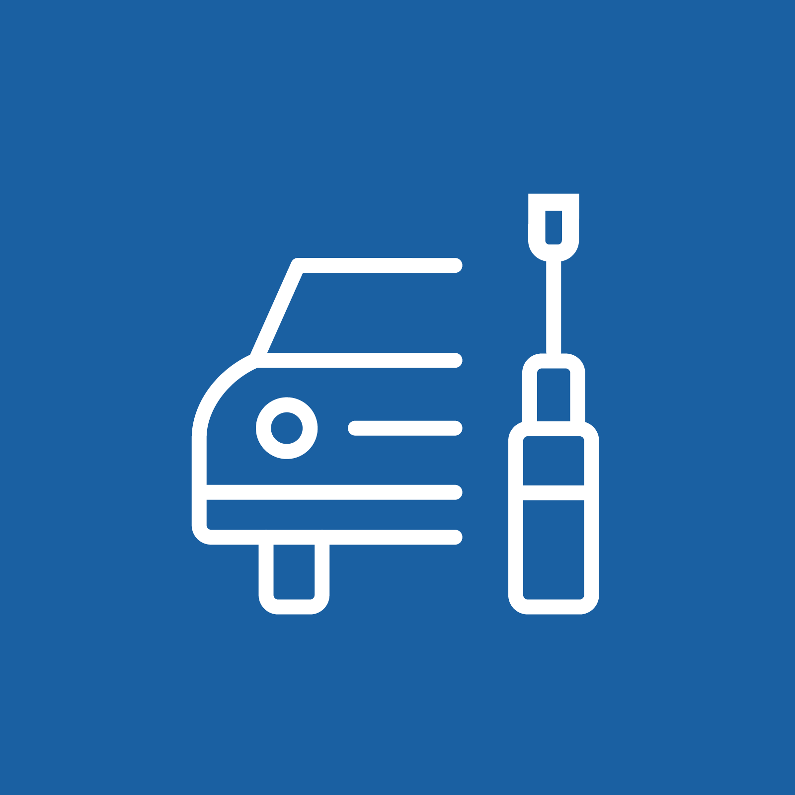 Mecánico experto realizando reparación de motor y scanner a un vehículo BMW en Santiago